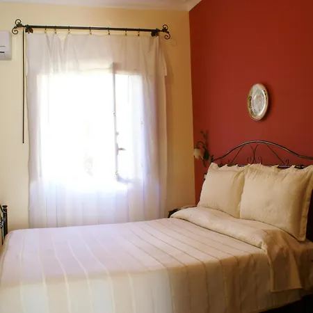 فندق مبيت وإفطار Salotto Di Athena 4*