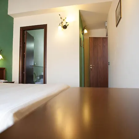Salotto Di Athena 4* أغريجنتو
