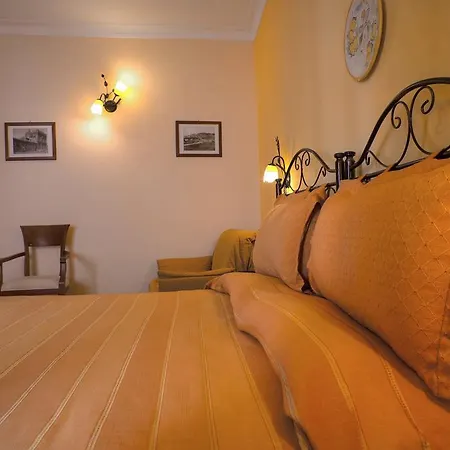 Salotto Di Athena فندق مبيت وإفطار 4*
