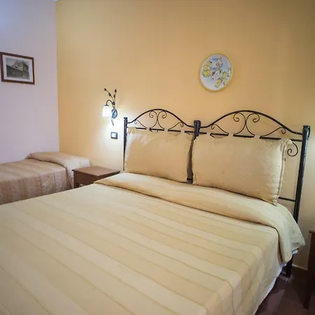 Salotto Di Athena Αγκριτζέντο