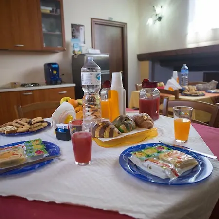 فندق مبيت وإفطار Salotto Di Athena 4*