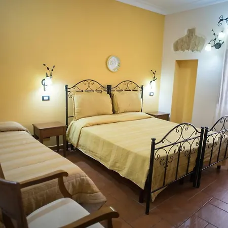 Salotto Di Athena Bed and Breakfast 3*