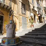 Salotto Di Athena Bed & Breakfast 3*