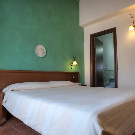 Salotto Di Athena 3*