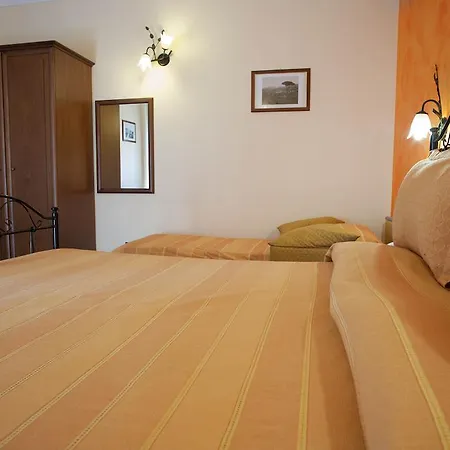 Bed & Breakfast Salotto Di Athena 3*