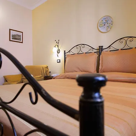 Salotto Di Athena 3*
