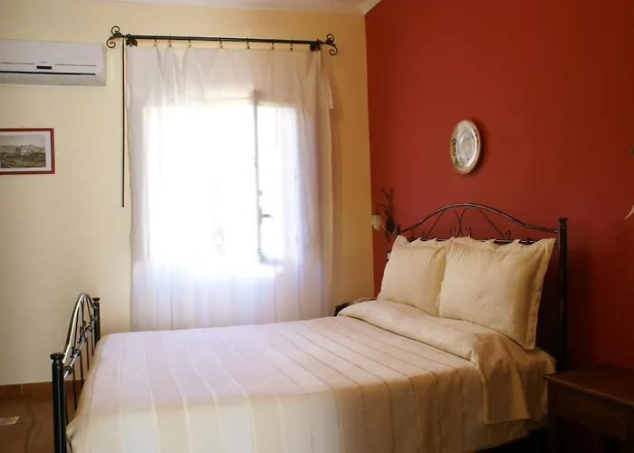 Bed & Breakfast Salotto Di Athena 3*