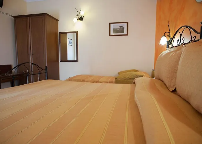 Bed & Breakfast Salotto Di Athena 3*